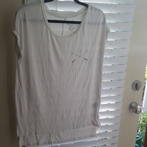 American Eagle Outfitters creme top